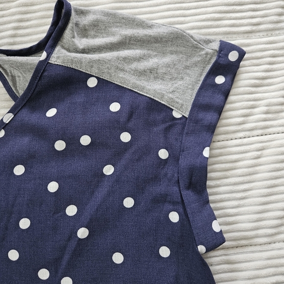 Fortune & Ivy Navy Polka Dot Top with Gray Accents Size M - Picture 3 of 8